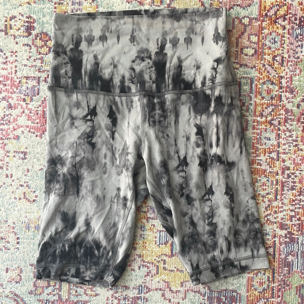 Lululemon Align biker shorts